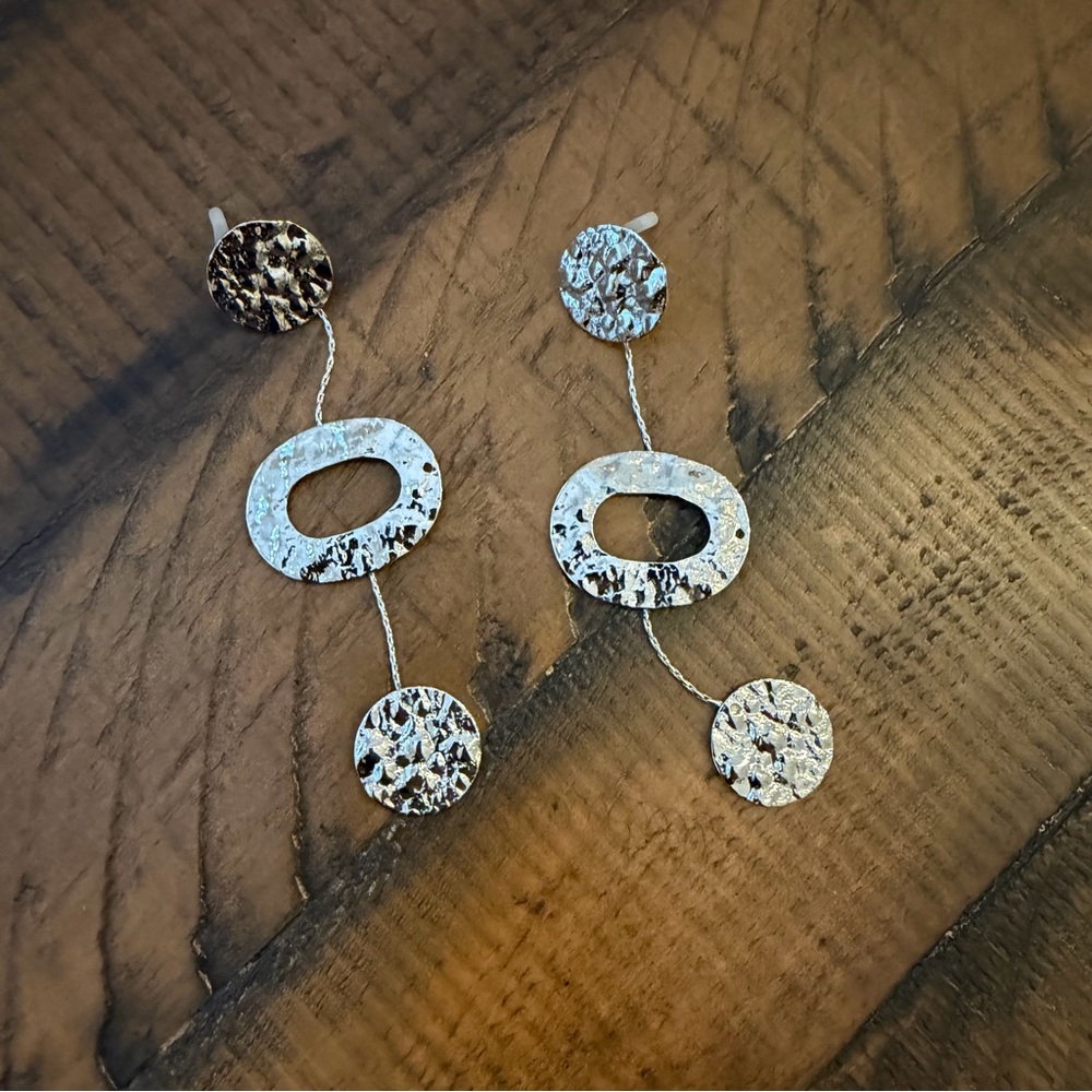 “Hammmered” silver tone earrings